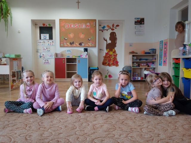 Tulipanki dzien dziewczynek