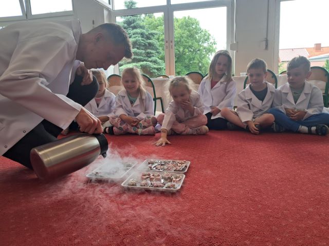 bratki na warsztatach ciekly azot