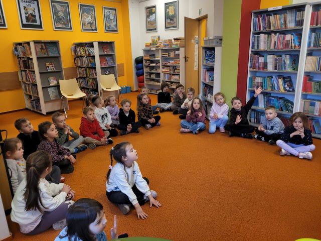 bratki suchaja w bibliotece