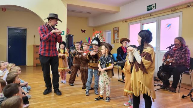 dzieci u pana pozytywki country