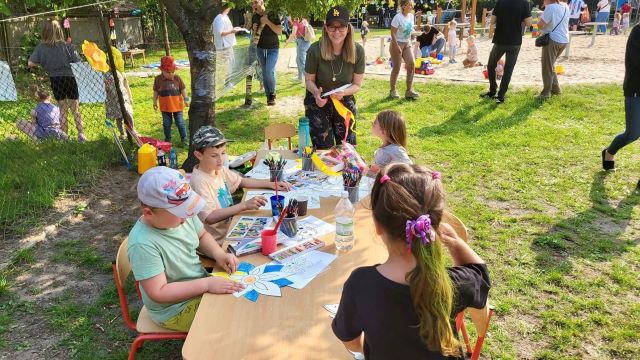 malowanie farbami piknik