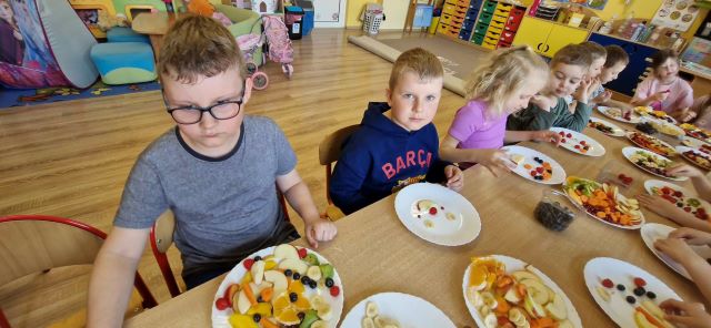 owocowe kompozycje rumiankow