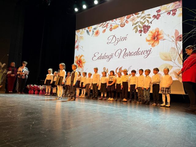 wystep slonecznikow na den