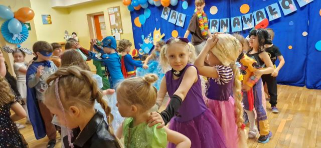 zabawa w weza na balu